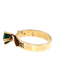 9ct Yellow Gold Green Stone Ring with Starburst Accents - Mega Cash Sydney