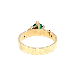 9ct Yellow Gold Green Stone Ring with Starburst Accents - Mega Cash Sydney
