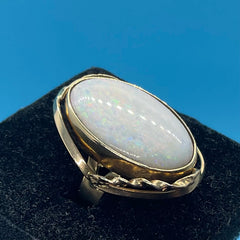 Ladies 14ct Solid Gold Opal Ring Size 7/Size O/14-54