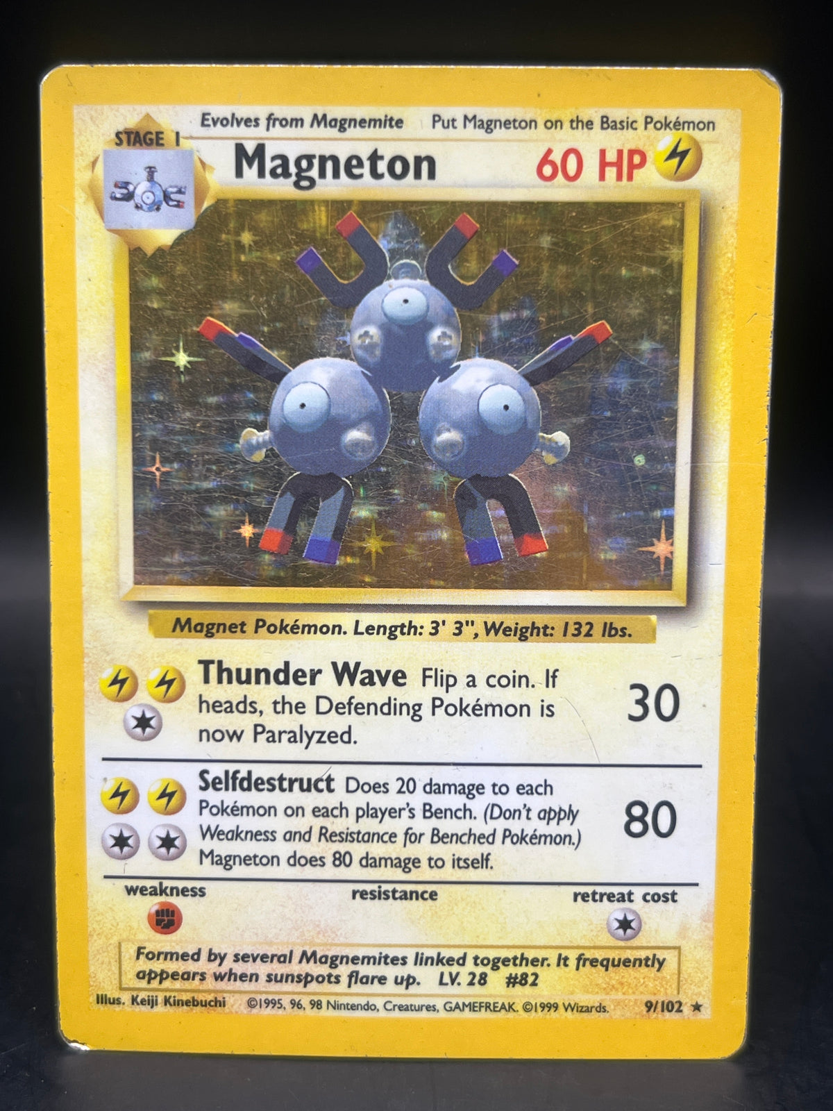 Magneton 9/102 Holo  Base Set Unlimited