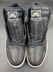 NIKE - Air Jordan 1 Retro High Tops - With Black and Green Laces - Size 9 US Mens