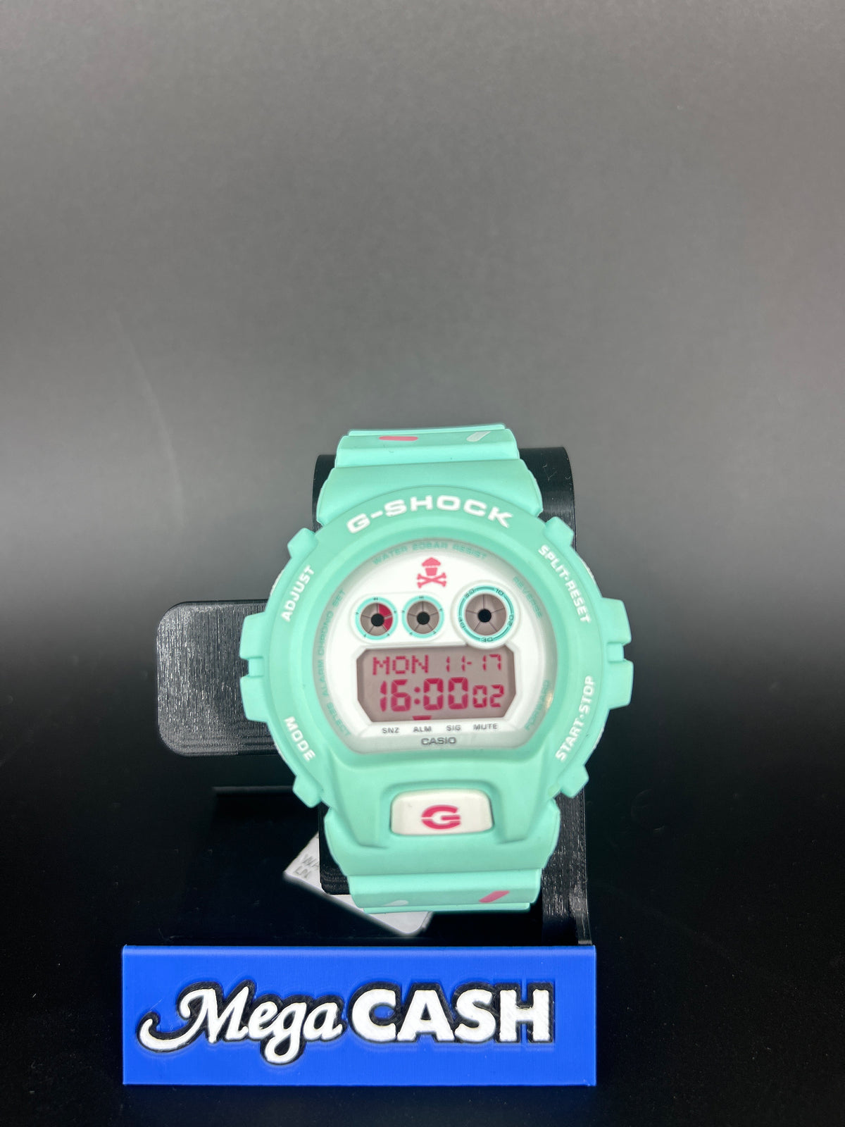 Casio G-Shock x limited edition Johnny Cupcakes GD-X6900JC-3