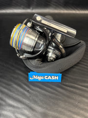 Daiwa Certate SW 6000-XH Spinning Fishing Reel with Soft Pouch