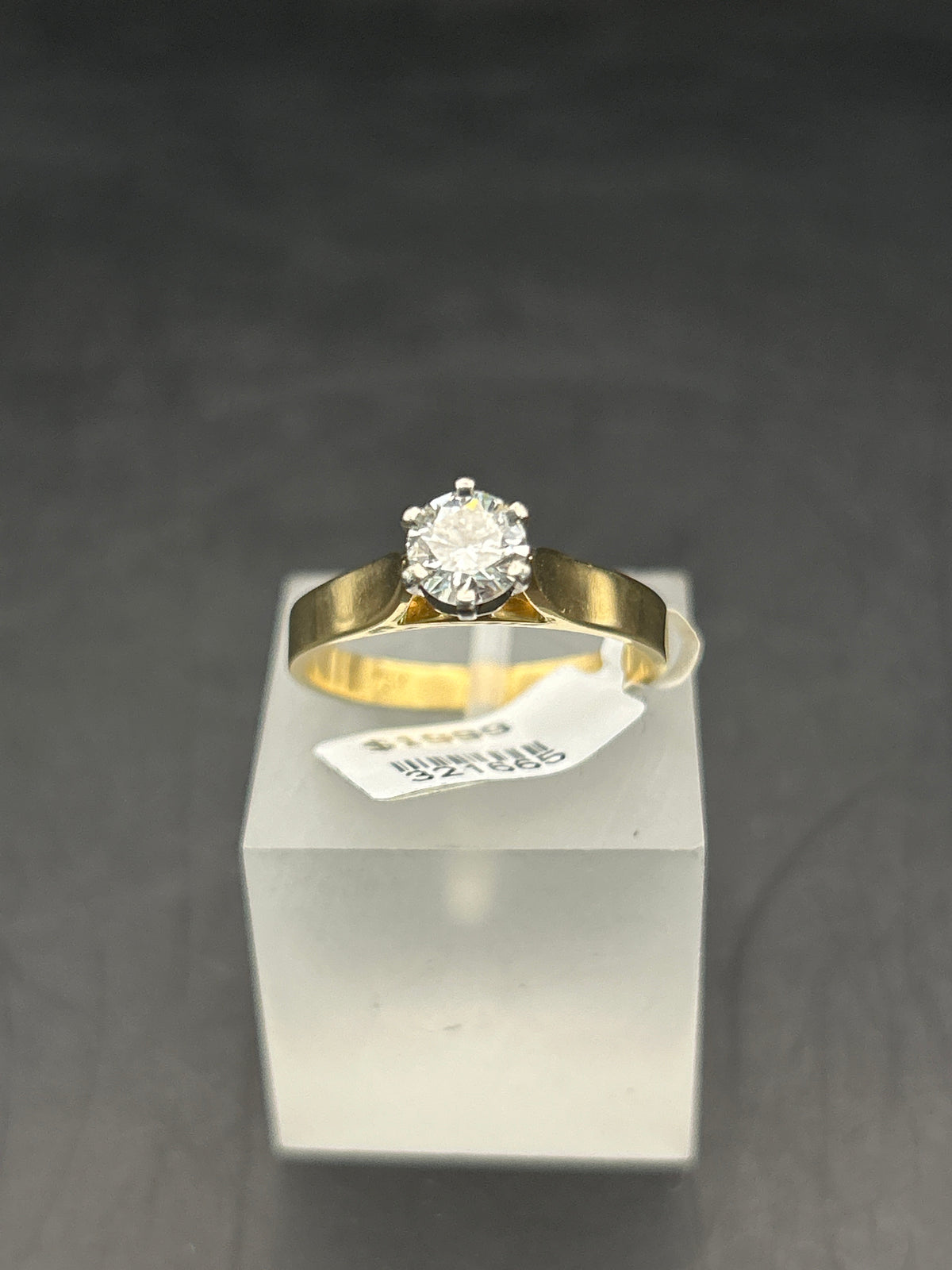 Ladies 18ct Gold 0.61ct Diamond Ring Size Q / 8.5 US