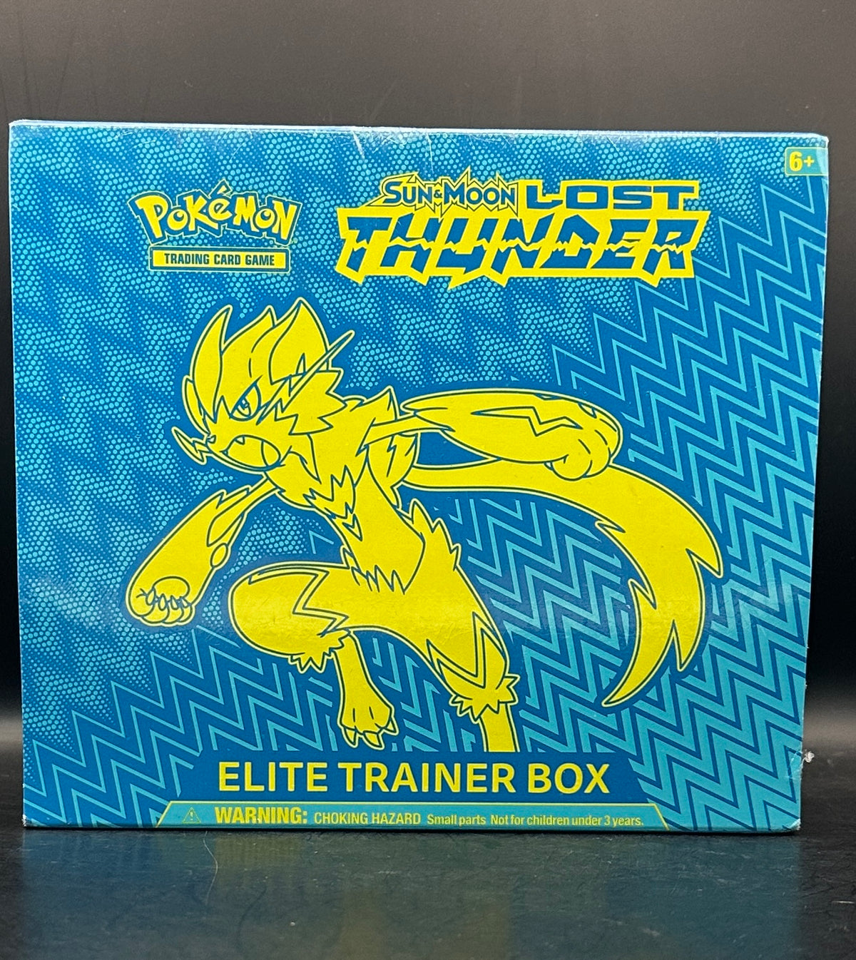 Lost Thunder Elite Trainer Box