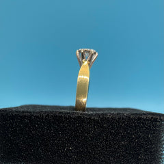 Ladies 18ct With Diamond Stone Solid Gold Ring Size 5 / Size K / 11-51