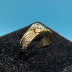 Ladies 18ct With Diamond Stone Solid Gold Ring Size 7 / Size N-O / 15-55