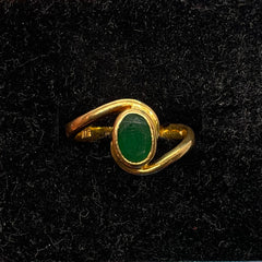 Ladies 22ct With Green Stone Solid Gold Ring Size -7 / Size N / 14-54