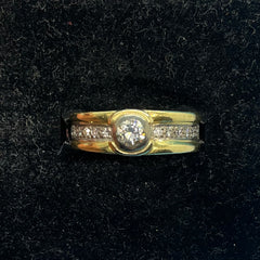Ladies 18ct With Diamond Stone Solid Gold Ring Size 7 / Size N-O / 15-55