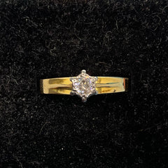 Ladies 18ct With Diamond Stone Solid Gold Ring Size 8 / Size R / 18-58