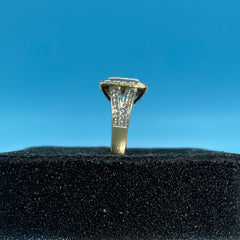 Ladies 9ct With Diamond stone Square Shaped Solid Gold Ring Size 7/ Size N-O/ 15-55