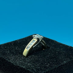 Ladies 18ct With Diamond Stone Solid Gold Ring Size 6.25 / Size M / 13-53