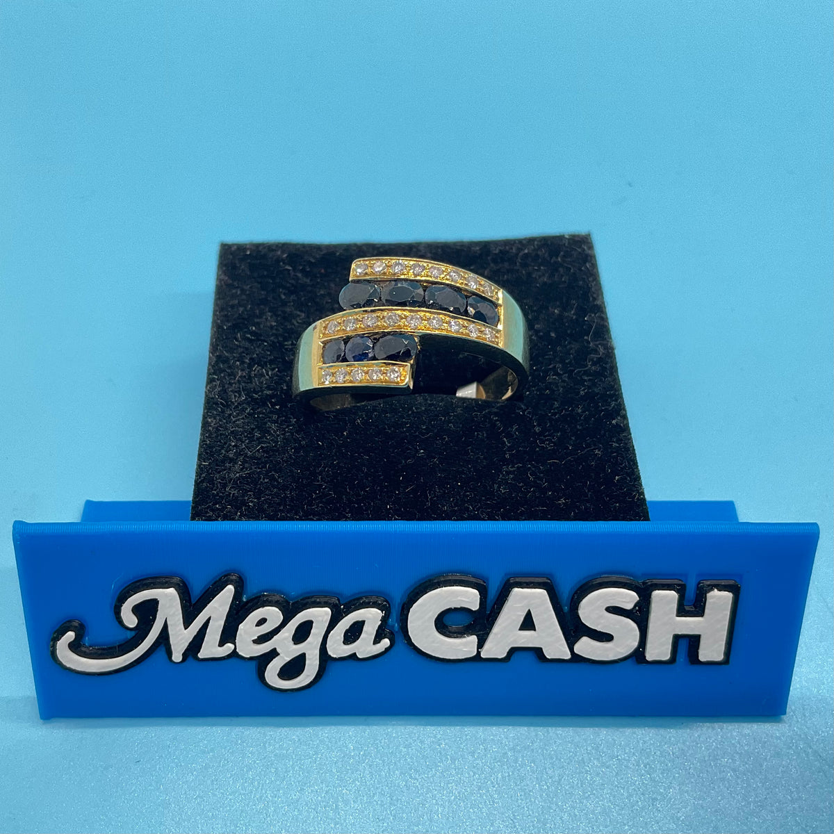 Ladies 18ct With Black & Diamond Stone Solid Gold Ring  Size -11 / Size V / 24-64
