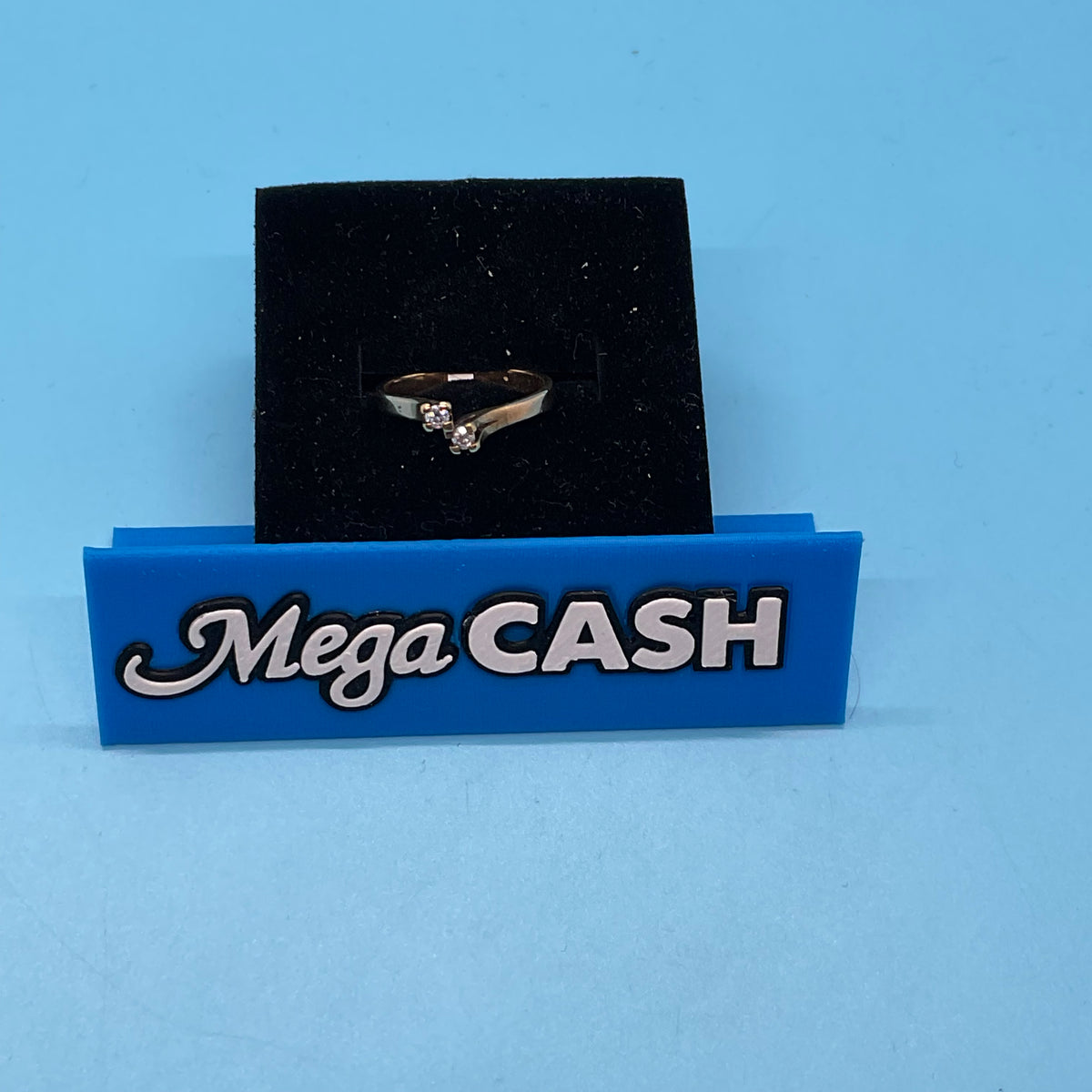 Ladies 9ct Gold Ring With Diamonds Size I / 8-48