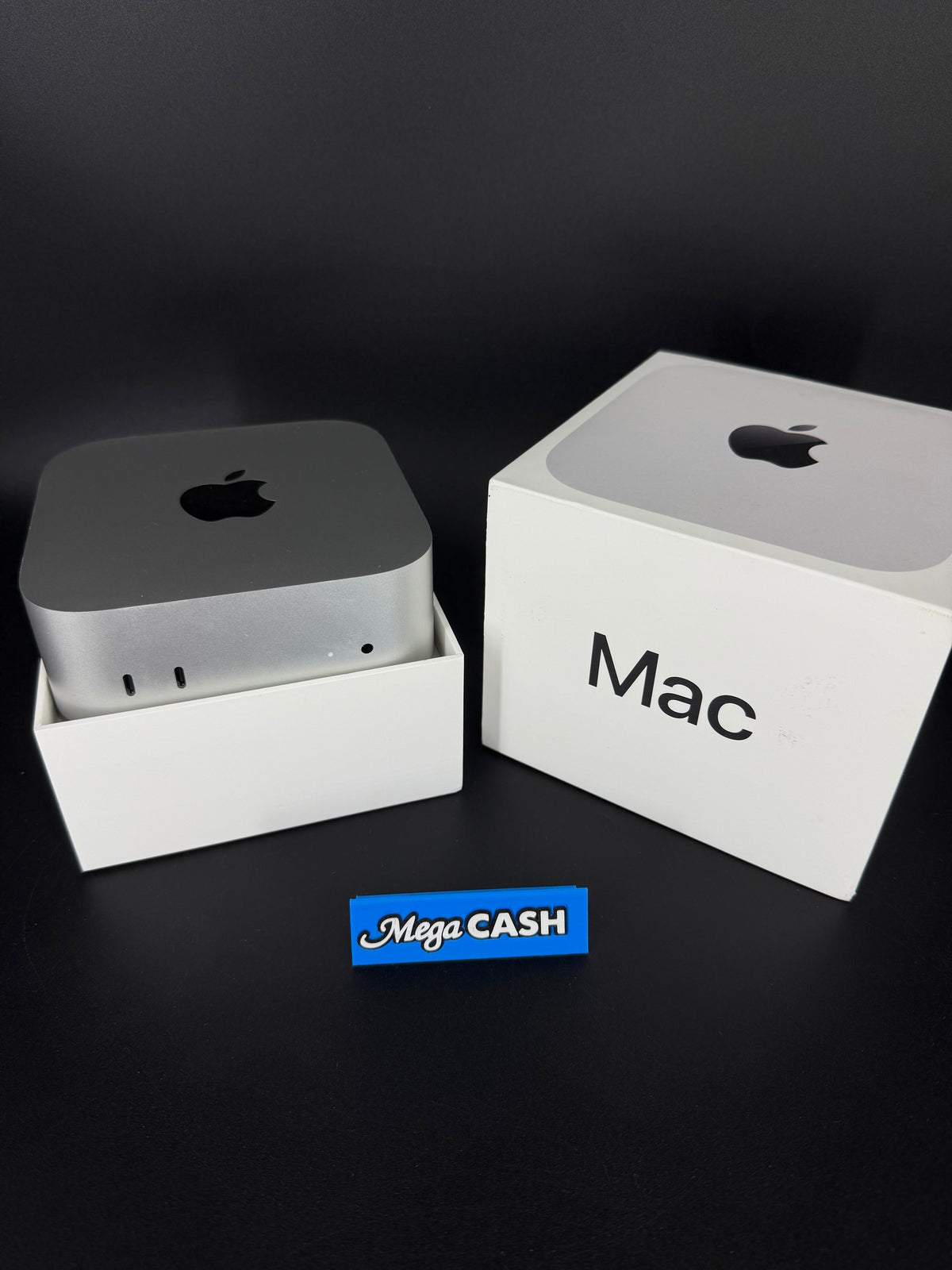 Apple Mac Mini Desktop PC (MU9D3X/A) 256gb SSD 16GB RAM