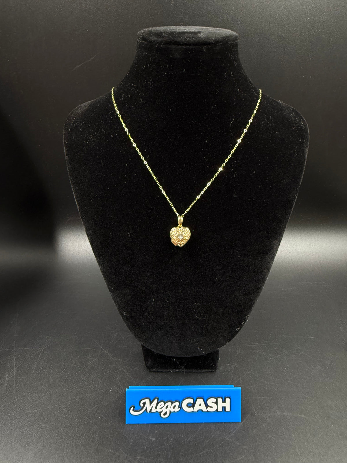 9ct Chain & Heart Locket 1.5gms