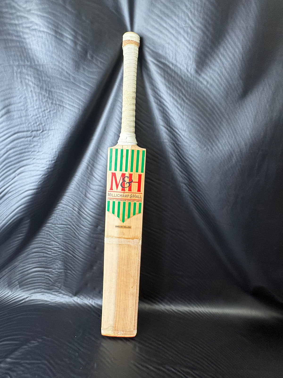 MILLICHAMP & HALL SHORT HANDLE CRICKET BAT