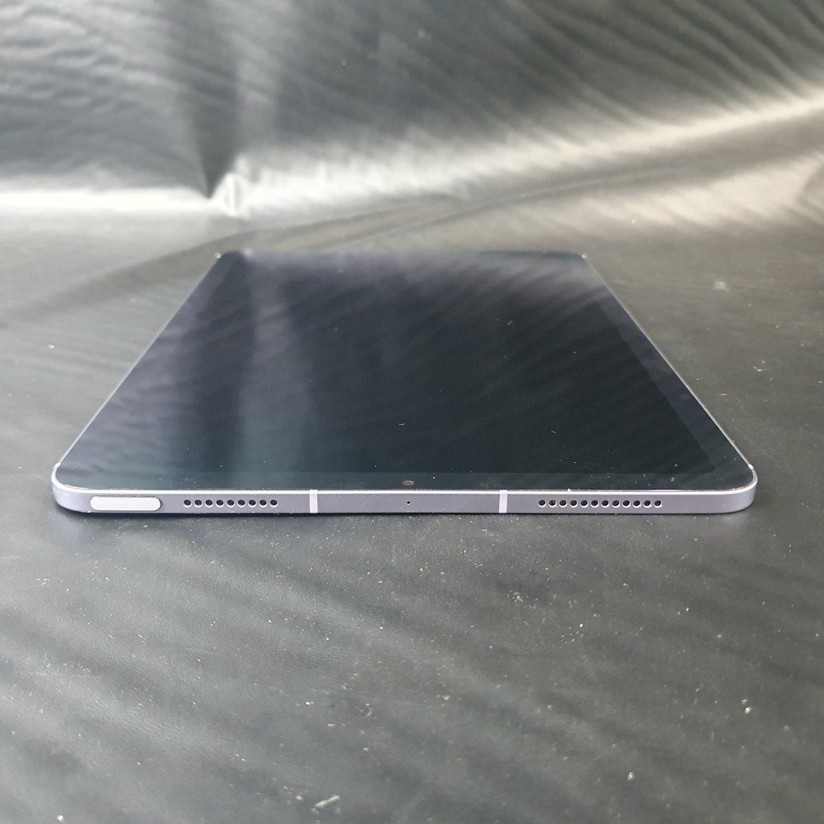 Apple IPAD Air 5th Generation 64GB - Cell + Wifi - A2589 | MME93X/A - Mega Cash Sydney