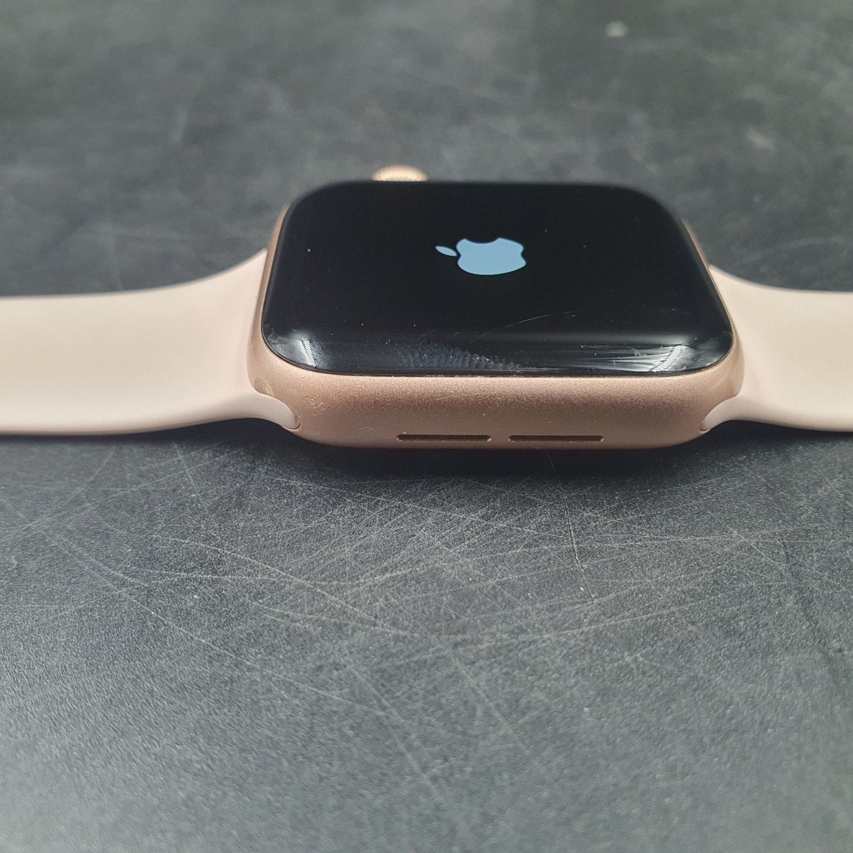 APPLE SMART WATCH - 40mm - A2007 | MTVG2X/A - SERIES 4 - GPS & CELL - Mega Cash Sydney