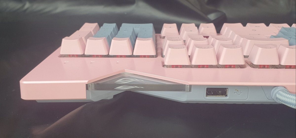ASUS ROG Strix Flare RGB Mechanical Gaming Keyboard - XA01 - Mega Cash Sydney