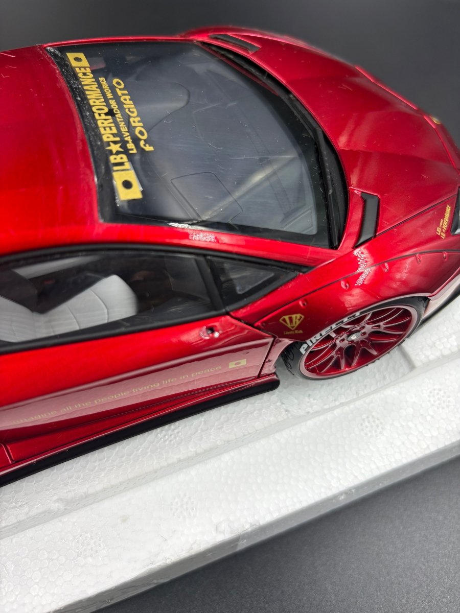 AUTOART DIECAST LIBERTY WALK LAMBORGHINI AVENTADOR 1/18 SCALE MODEL CAR - DAMAGED MIRRORS WITH SLIGHT SCRATCHES - Mega Cash Sydney
