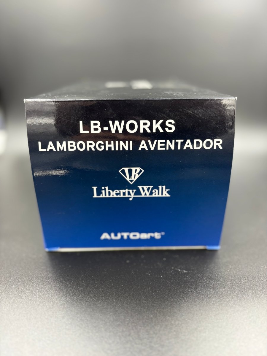 AUTOART DIECAST LIBERTY WALK LAMBORGHINI AVENTADOR 1/18 SCALE MODEL CAR - DAMAGED MIRRORS WITH SLIGHT SCRATCHES - Mega Cash Sydney