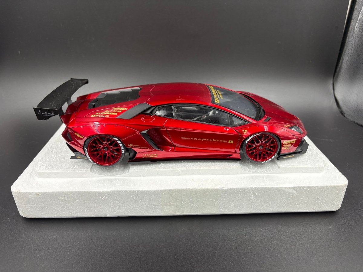 AUTOART DIECAST LIBERTY WALK LAMBORGHINI AVENTADOR 1/18 SCALE MODEL CAR - DAMAGED MIRRORS WITH SLIGHT SCRATCHES - Mega Cash Sydney