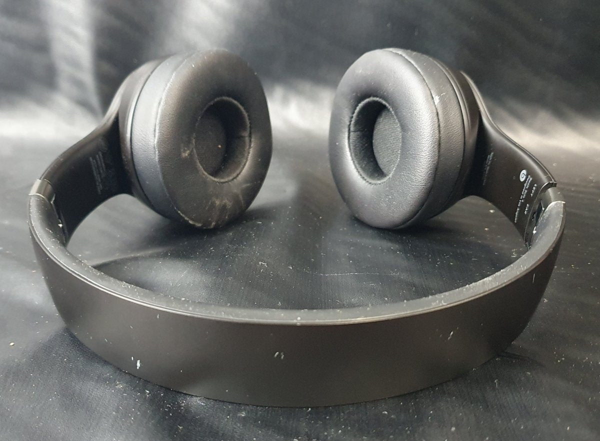 Beats Solo 4 - Heaadphones - Mega Cash Sydney