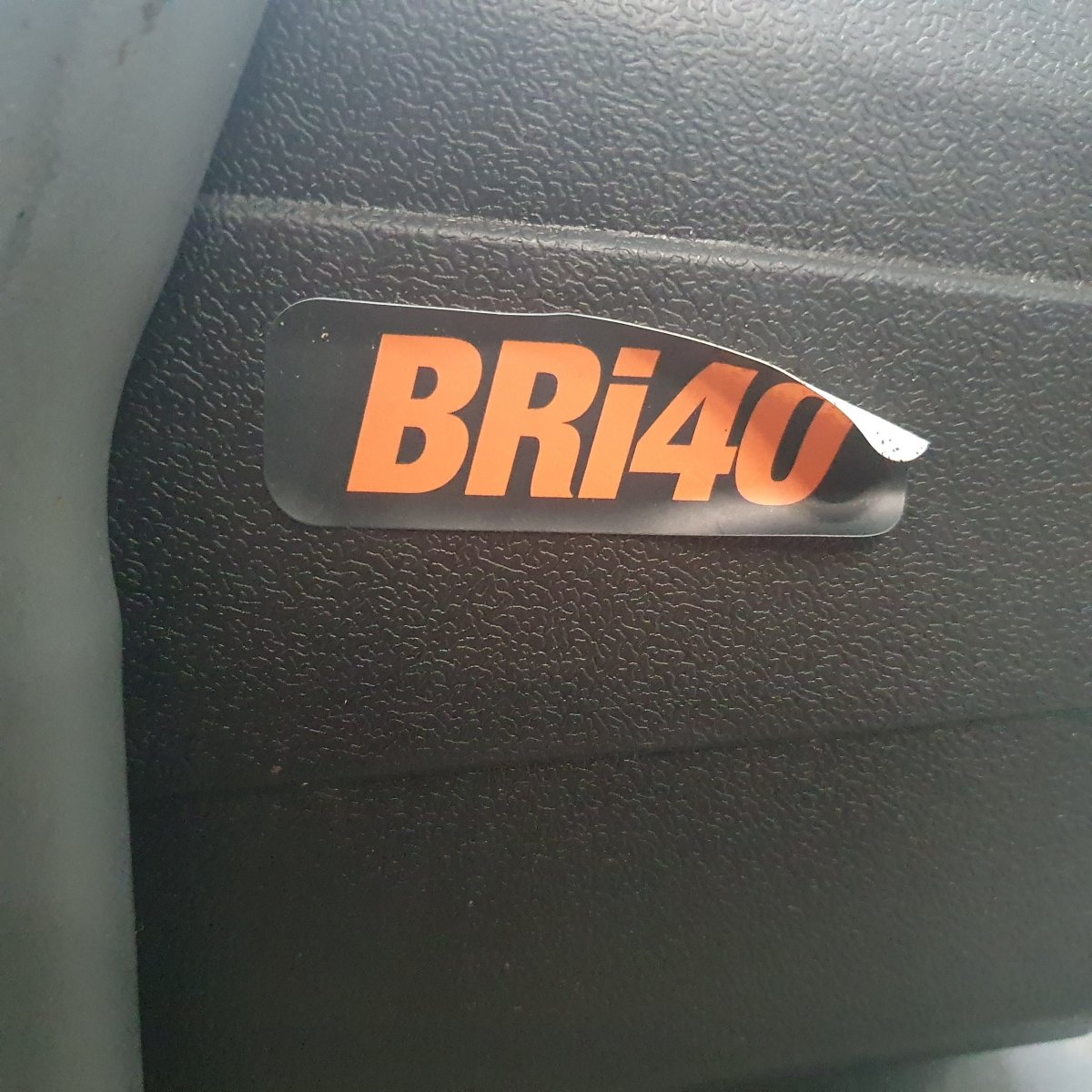 Black Ridge - BRi40 - Air Compressor - Mega Cash Sydney