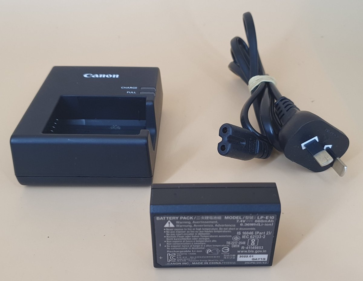 CANON CAMERA EOS1500D & EFS 18-55mm Lens with Battery Charger & Bag - Mega Cash Sydney