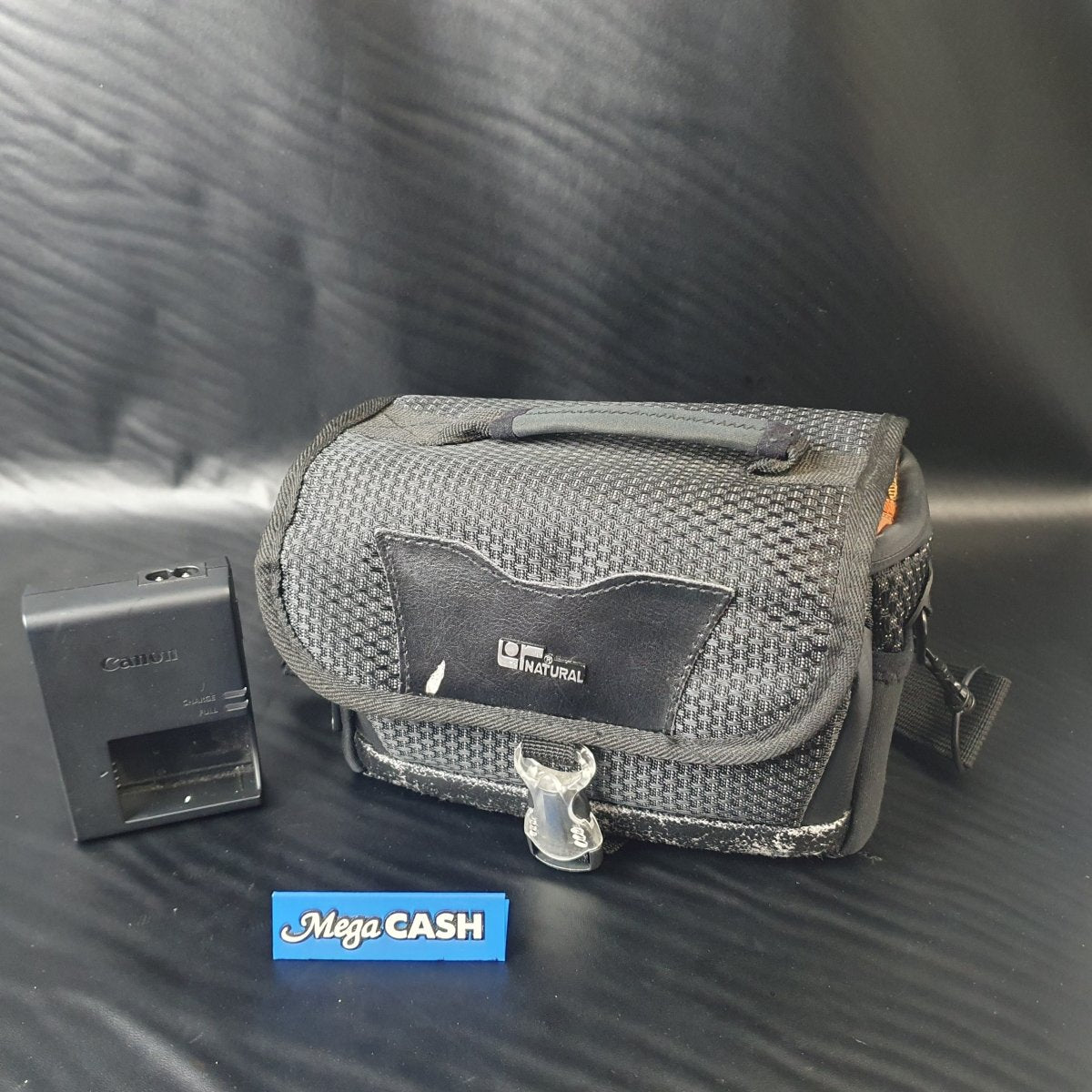 Canon EOS R100 - Digital SLR Camera - with 18 - 45 Lens + Adapter + Carry Bag & Charger - Mega Cash Sydney