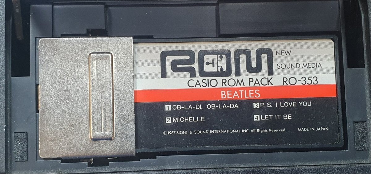 Casio PT - 180 - 32 key mini keyboard synth 80s - Mega Cash Sydney