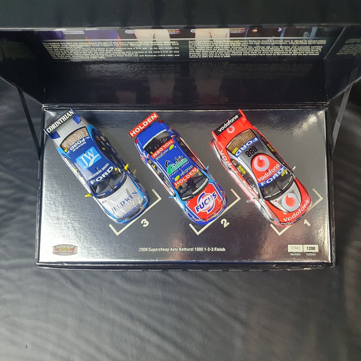 Classic Carlectables 43660 Bathurst Winners 2008 1 - 2 - 3 Finish 1/43 BA/VE/BA - Mega Cash Sydney