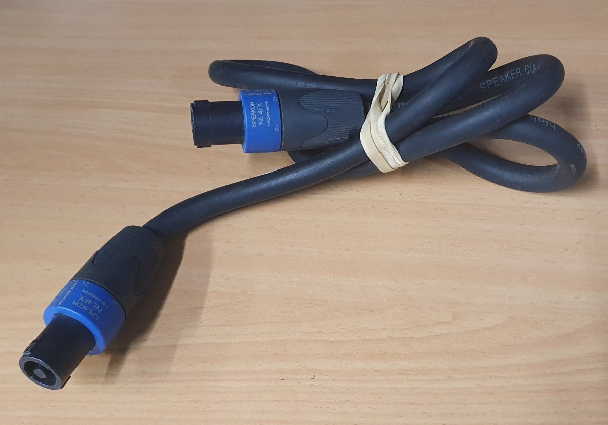 DAVID EDEN - BASS SPEAKER WEDGE CABINET - D210MBX8 - 350W 8 Ohms - Mega Cash Sydney