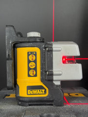 DeWalt 3 Beam Line Laser Level DW089 + AA Batteries in Hard Case And Clamp - Mega Cash Sydney