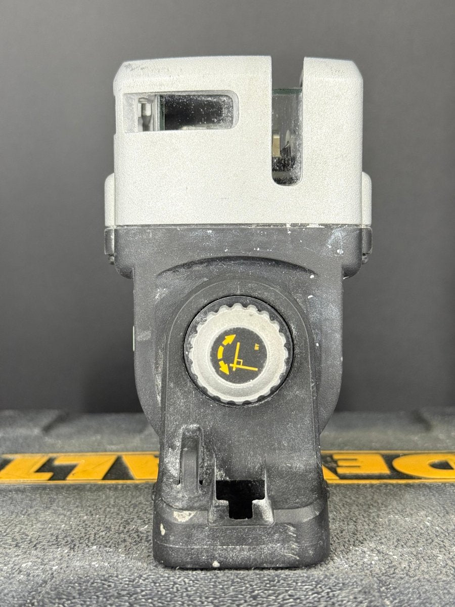 DeWalt 3 Beam Line Laser Level DW089 + AA Batteries in Hard Case And Clamp - Mega Cash Sydney