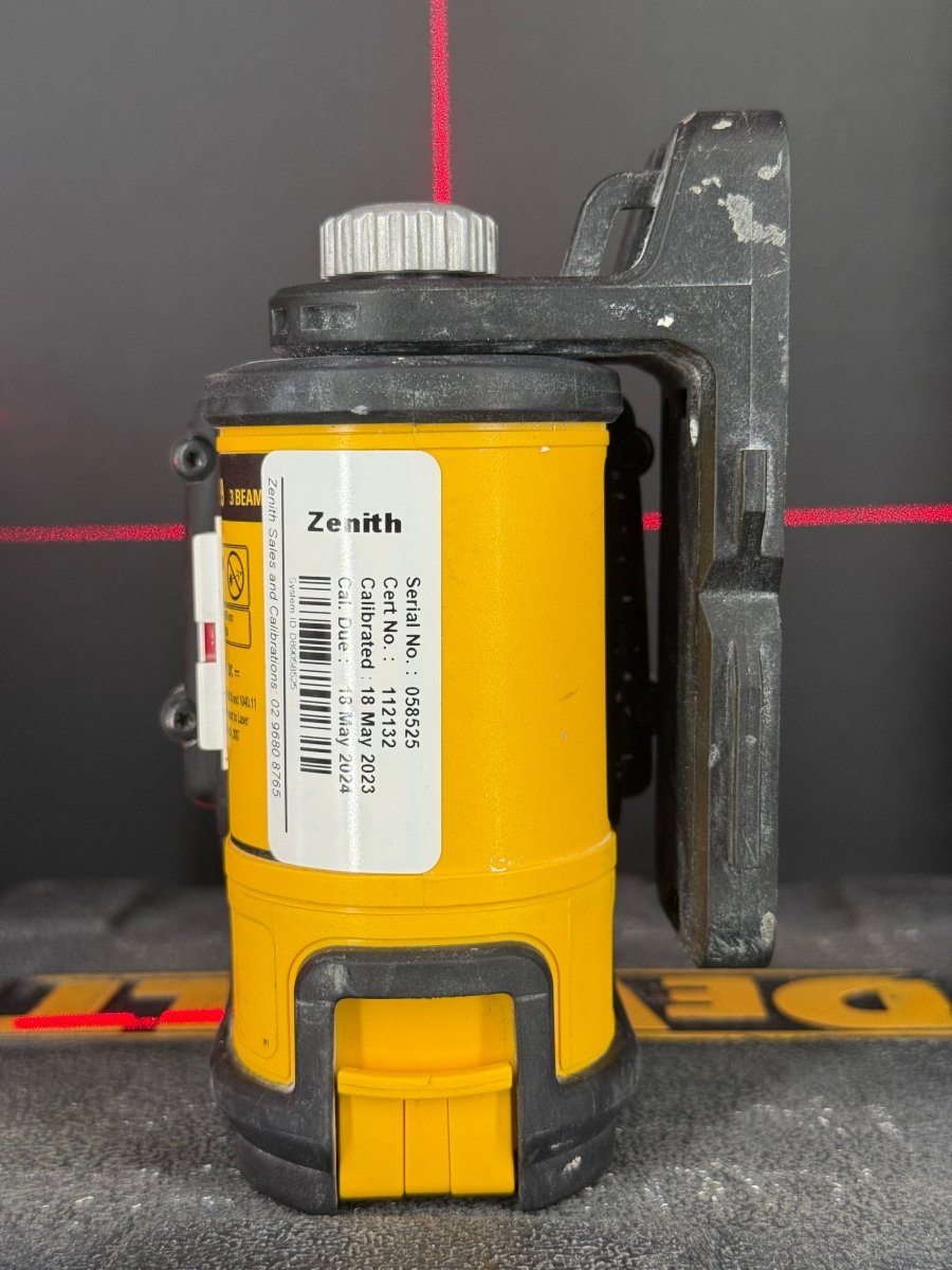 DeWalt 3 Beam Line Laser Level DW089 + AA Batteries in Hard Case And Clamp - Mega Cash Sydney