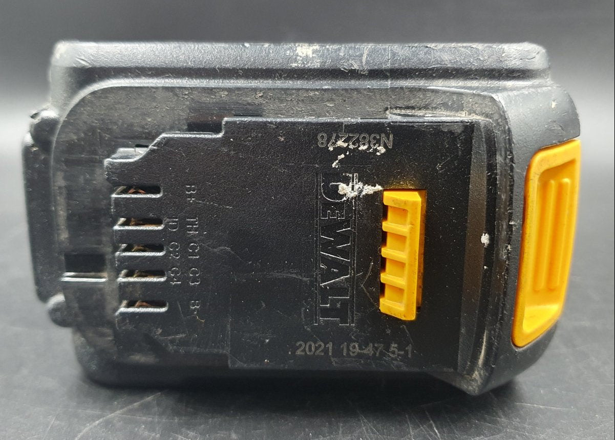 DeWalt - DCB182-XE - 18V 4.0AH XR Li-Ion Cordless Slide Battery - Mega Cash Sydney