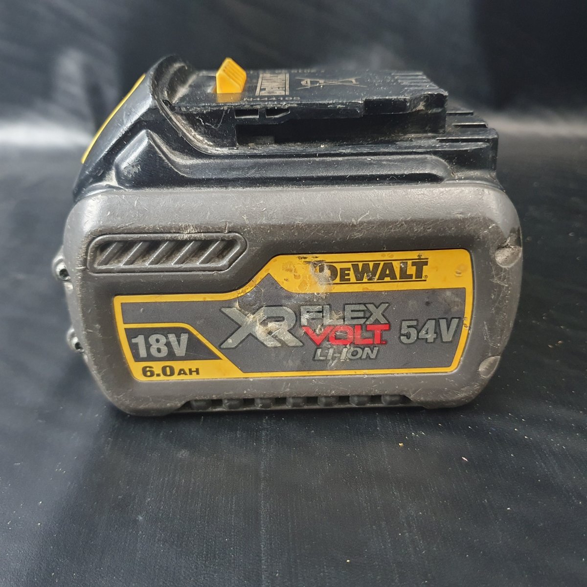 DeWalt - DCB546-XE - 18V-54V 6.0Ah XR Flexvolt Li-Ion Battery - Mega Cash Sydney