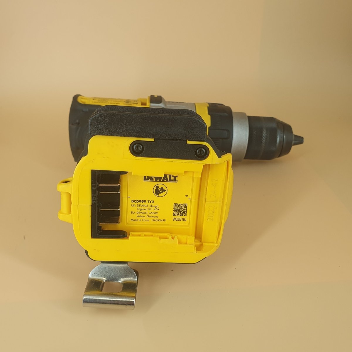 DeWalt Hammer Drill 18v XR Brushless - Skin Only - DCD999 - Mega Cash Sydney