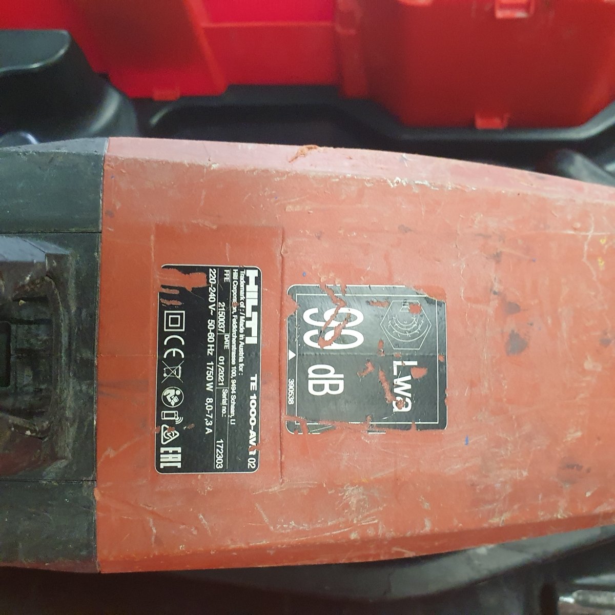 HILTI - DEMOLITION HAMMER TE 1000 - AVR IN CASE with CORD AND DEMOLITION BITS - Mega Cash Sydney