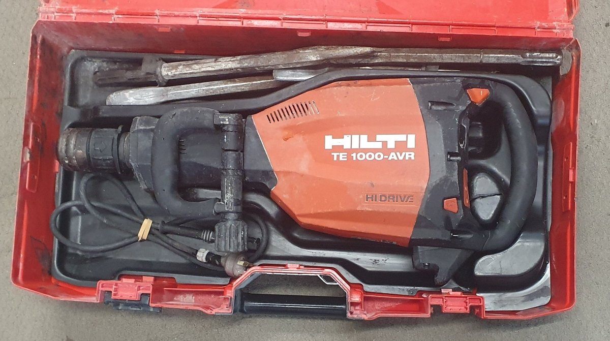HILTI - DEMOLITION HAMMER - TE 1000 - AVR with CHISELS AND POWER LEAD - Mega Cash Sydney