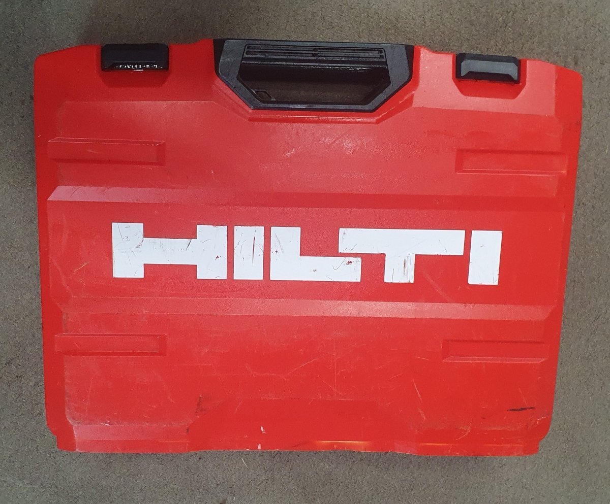 HILTI - DEMOLITION HAMMER - TE 500 - AVR with CHISELS AND POWER LEAD - Mega Cash Sydney