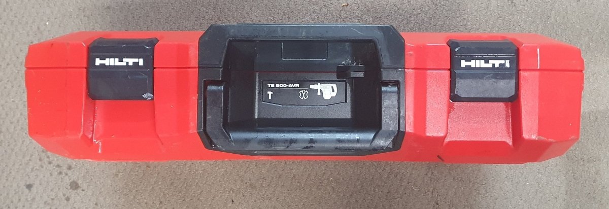HILTI - DEMOLITION HAMMER - TE 500 - AVR with CHISELS AND POWER LEAD - Mega Cash Sydney