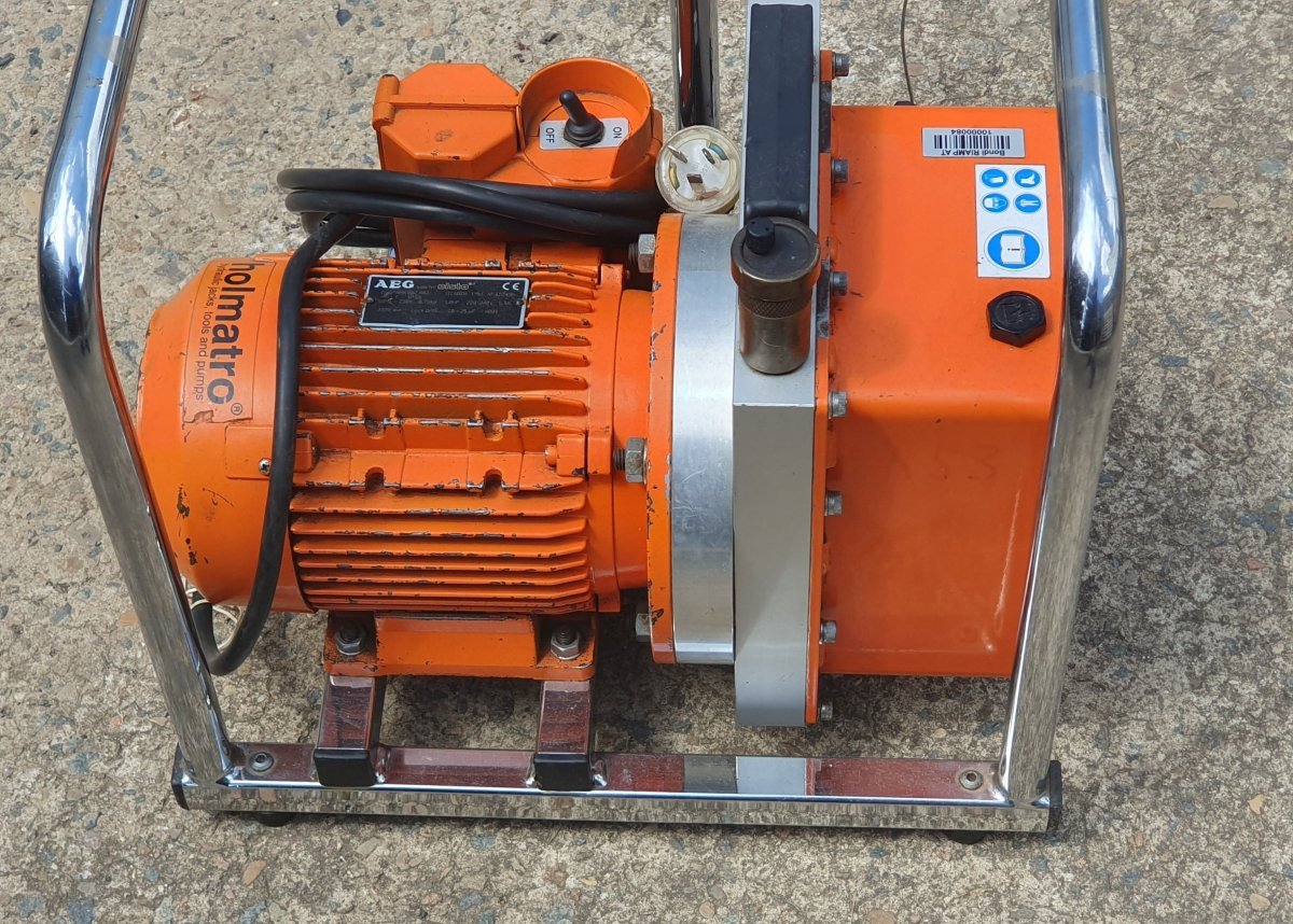 HOLMATRO HYDRAULIC PUMP 2035 DU + Wedge + Cutter - Read Conditions - Mega Cash Sydney