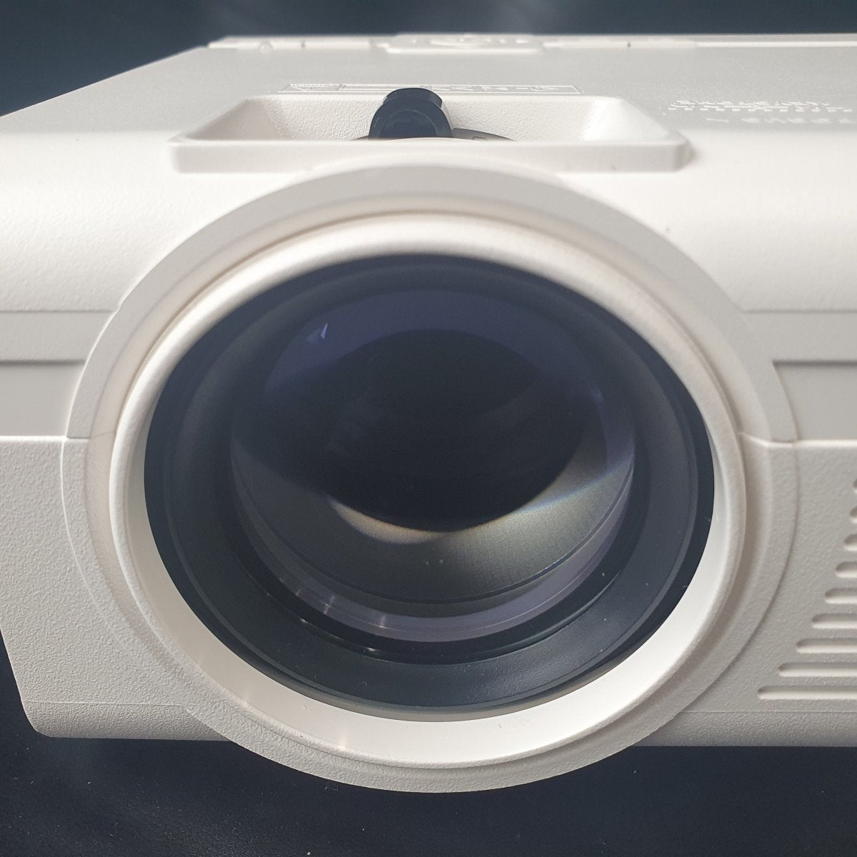 Laser PJ - HDCS1 - 993 1280x720P LED Projector - Mega Cash Sydney