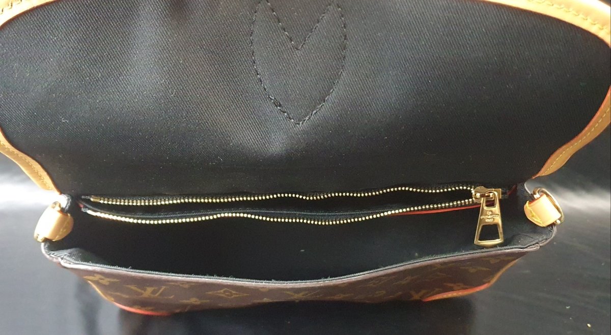 Louis Vuitton - Diane Monogram Bag - Mega Cash Sydney