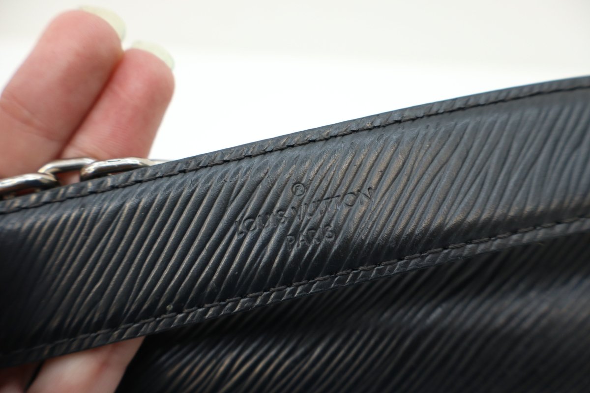 Louis Vuitton Epi Leather Twist MM Bag (M21110) - Mega Cash Sydney
