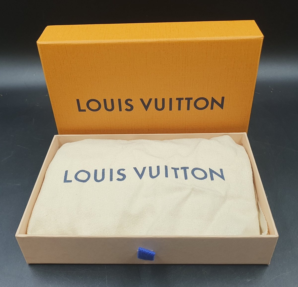 LOUIS VUITTON - Sarah Wallet - Rose Ballerine colour inside - M62235 - Mega Cash Sydney
