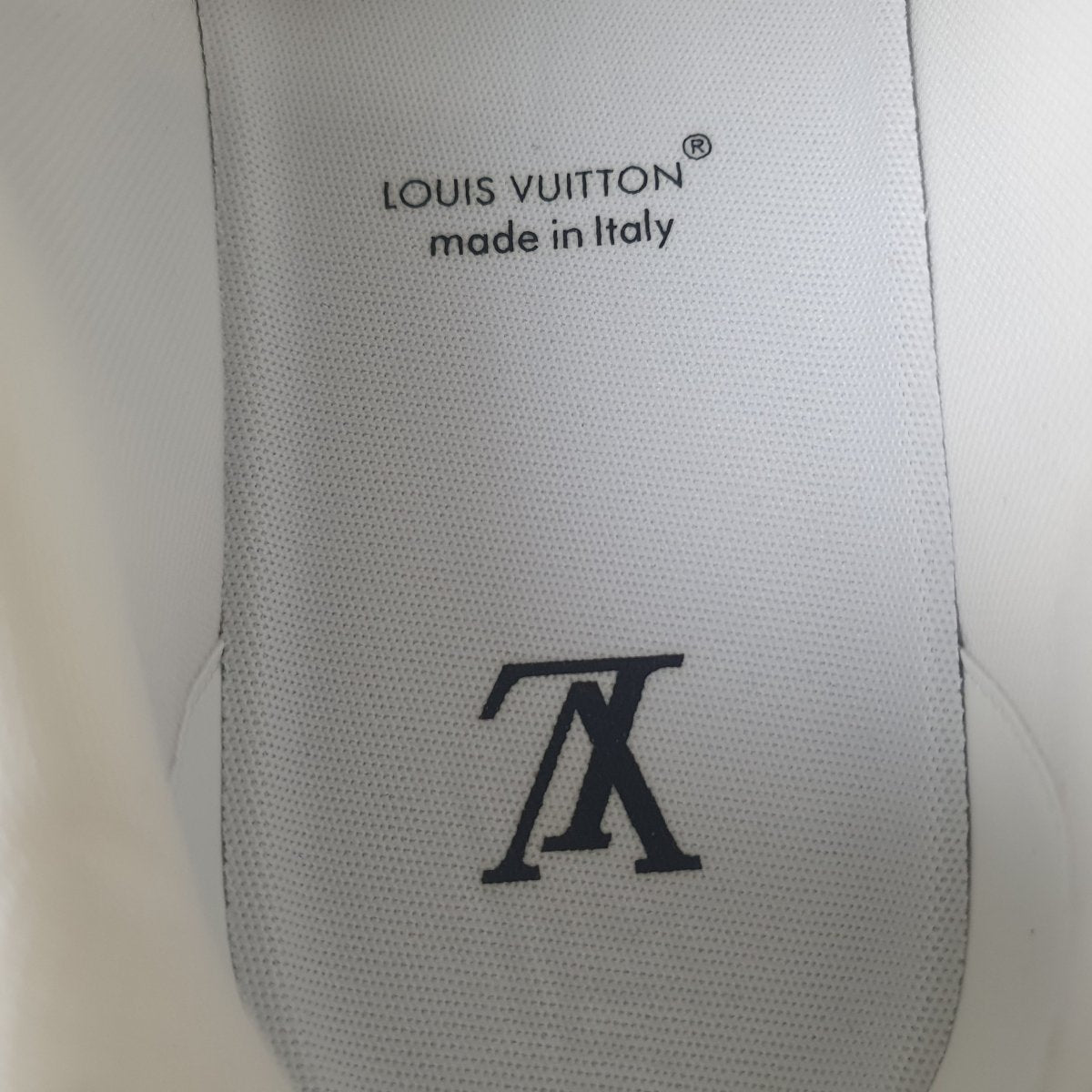 LOUIS VUITTON - Trainer White Sneakers - VL 1214 - Size 6 - Mega Cash Sydney